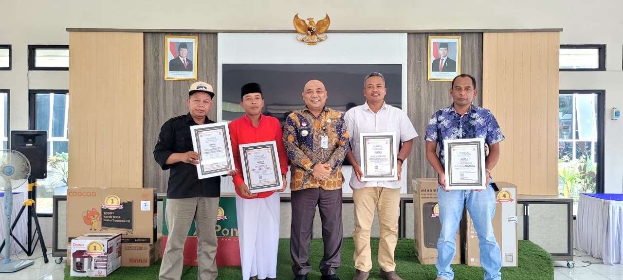penghargaan-kepada-desa-lunas-pbb-p2-tahun-2025